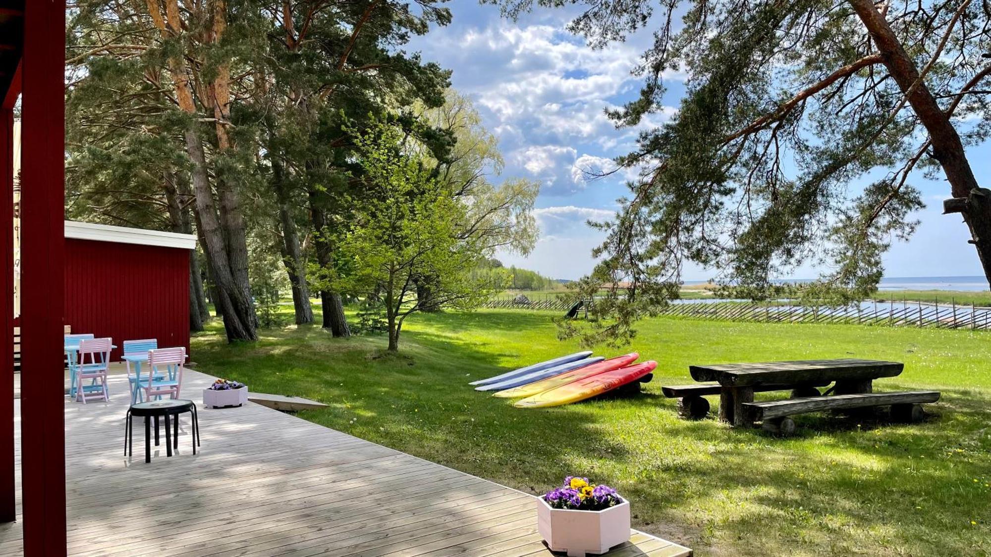 Kosmonautika Puhkekeskus Hotel Kabli Exterior photo